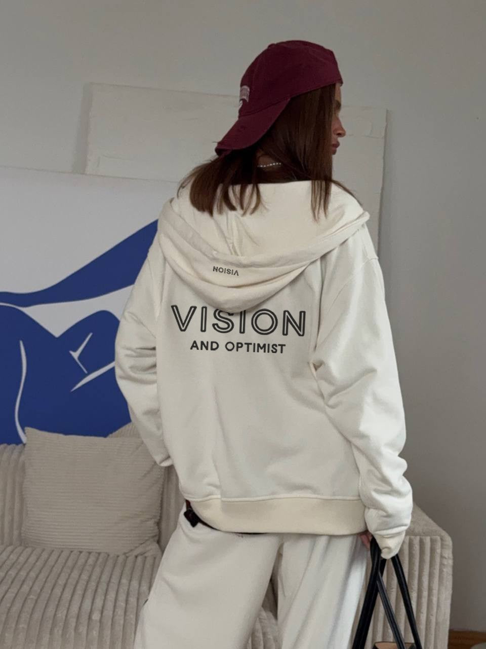 Kadın Oversize Eşofman Takımı Vision Baskılı Beyaz – Kapüşonlu Fermuarlı, Bağcıklı Bel, Boru paça