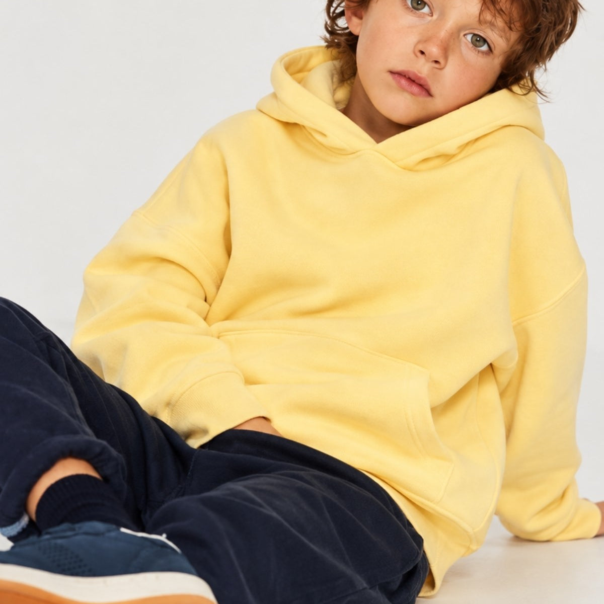 Erkek Çocuk Oversize Basic Hoodie Sweatshirt Sarı – Kapüşonlu, Kanguru Cepli, 3 İplik Polar
