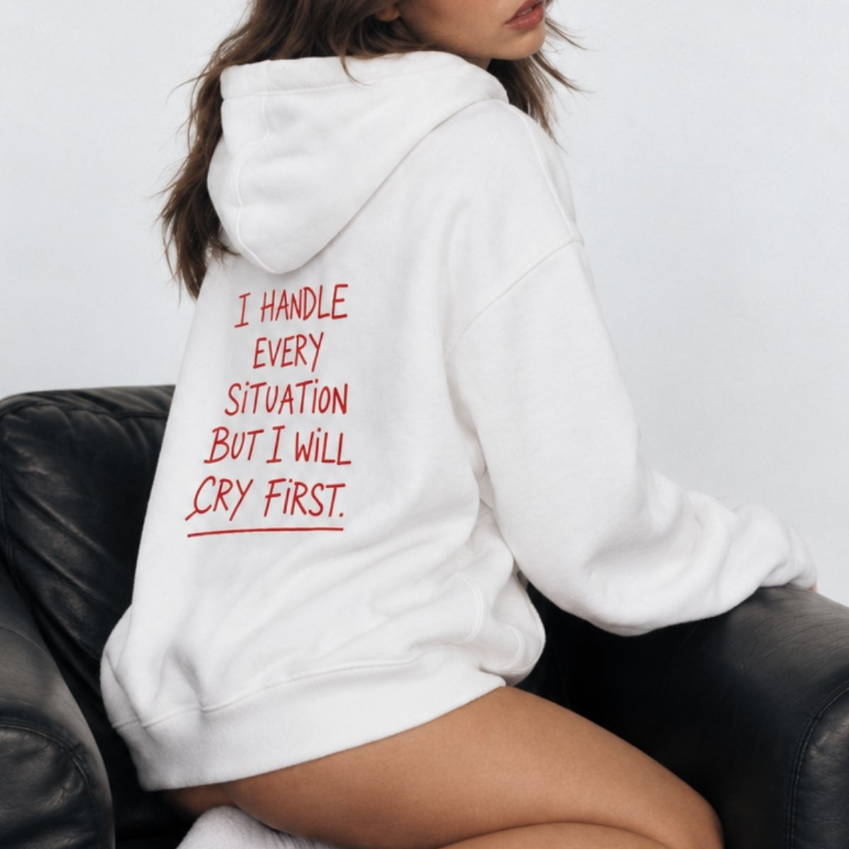 Kadın Oversize Hoodie Cry First Baskılı Beyaz – Kapüşonlu, Kanguru Cepli, 3 İplik Şardonlu Polar