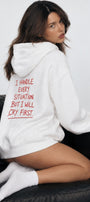 Kadın Oversize Hoodie Cry First Baskılı Beyaz – Kapüşonlu, Kanguru Cepli, 3 İplik Şardonlu Polar