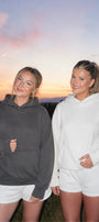 Unisex 2’li Oversize Basic Hoodie Beyaz & Füme – Kapüşonlu, Cepli, 3 İplik Şardonlu Polar