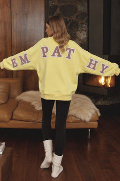 Kadın Oversize Sweatshirt Empathy 3D Baskılı Sarı – Bisiklet Yaka, 3 İplik Şardonlu Polar