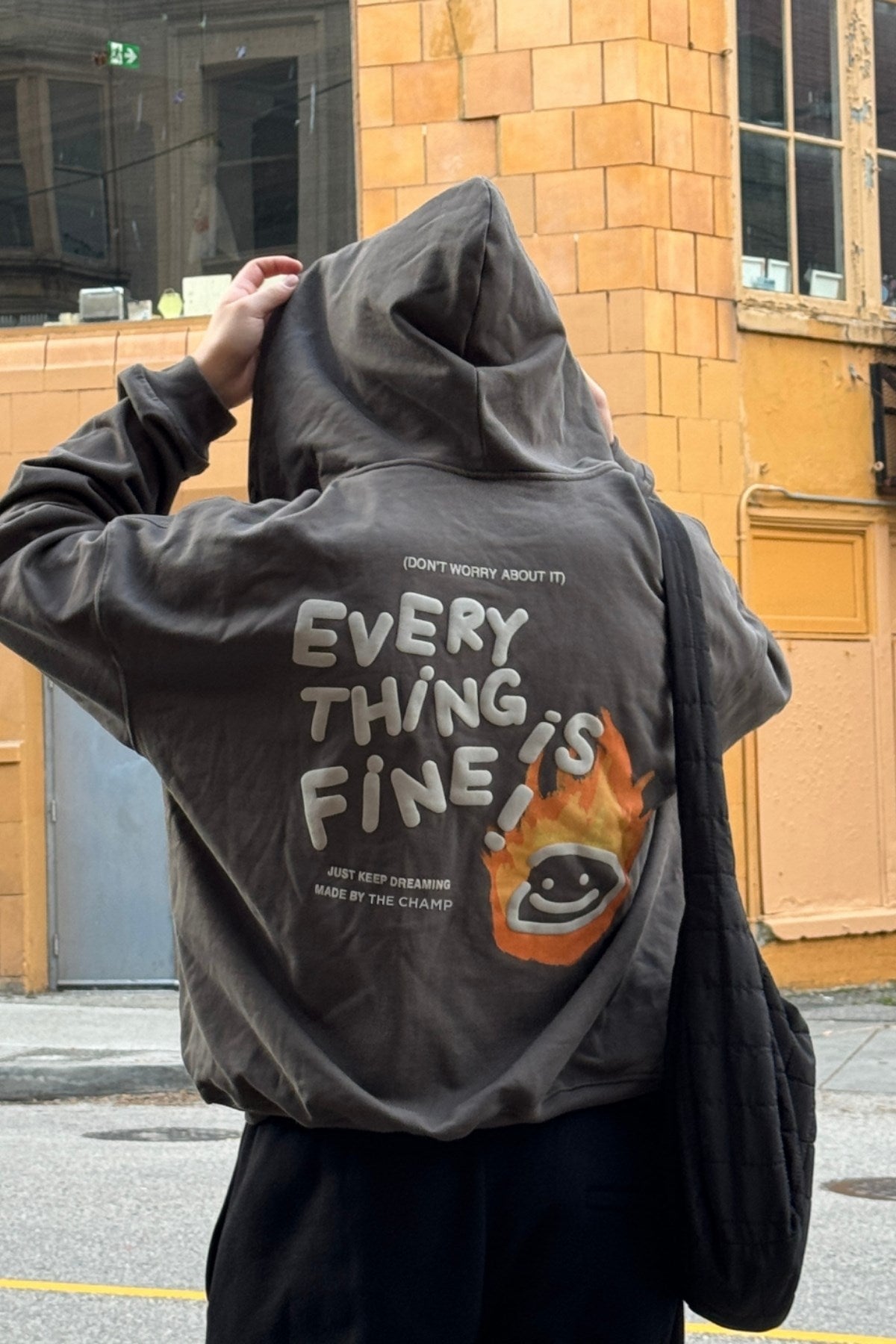 Every Thing Is Fine Baskılı Unisex  Füme Kapüşonlu Sweatshirt – 3 İplik Şardonlu Kumaş