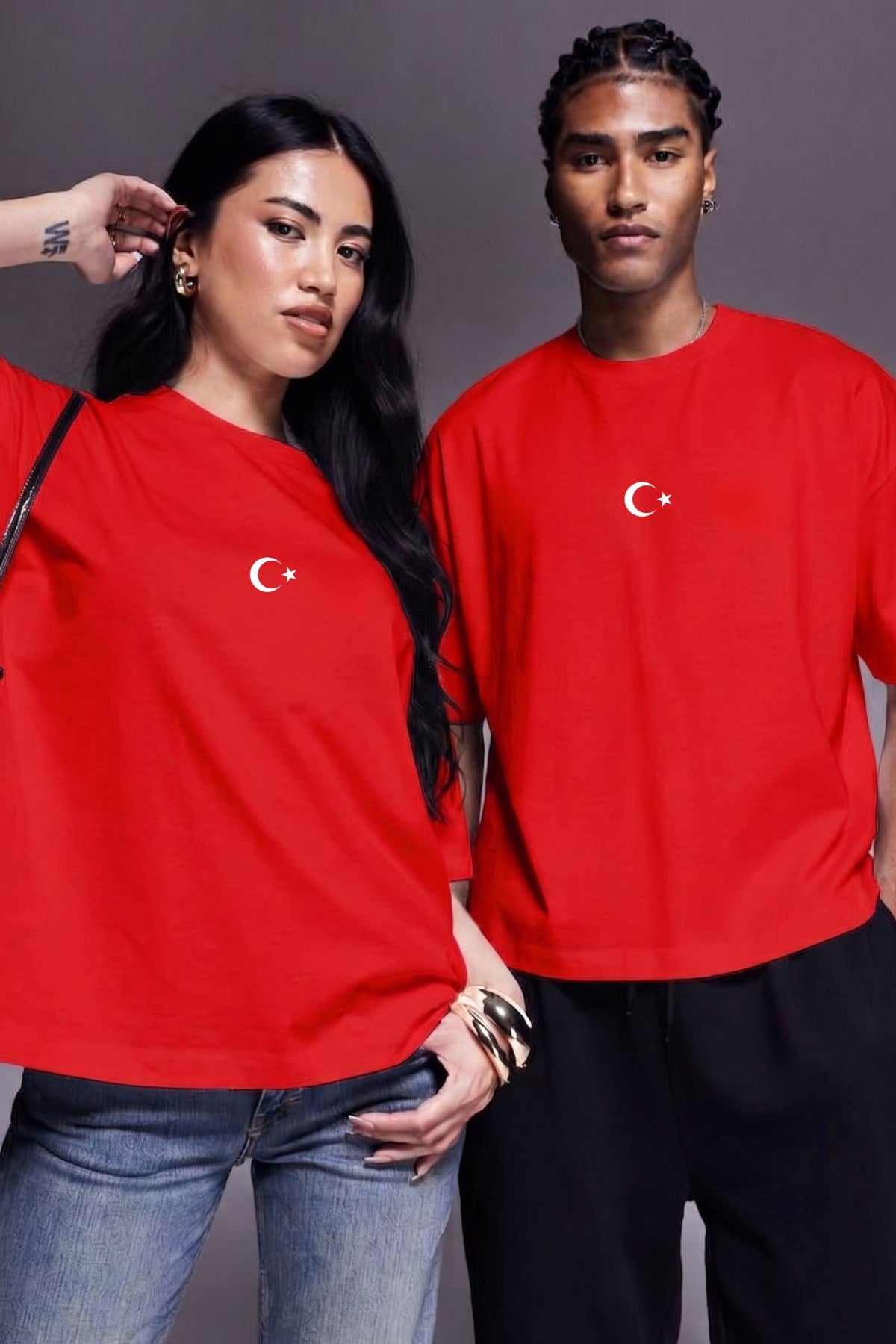 Unisex Oversize Tişört Legend of Türkiye Baskılı Kırmızı – Bisiklet Yaka, Rahat Kalıp, Yazılık, %100 Pamuk