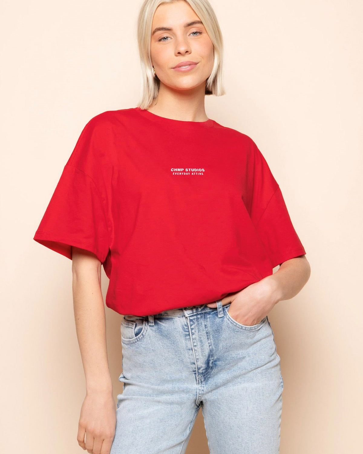 Kadın Oversize Tişört CHMP STUDIOS Baskılı Kırmızı – Bisiklet Yaka, %100 Pamuk Compact Süprem 24/1
