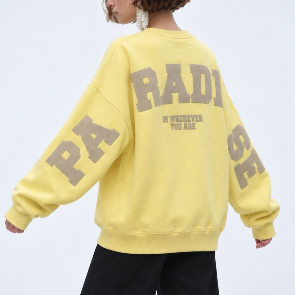 Kadın Oversize Sweatshirt Paradise Varsity Kabartma Baskılı Sarı – Bisiklet Yaka, 3 İplik Şardonlu Polar