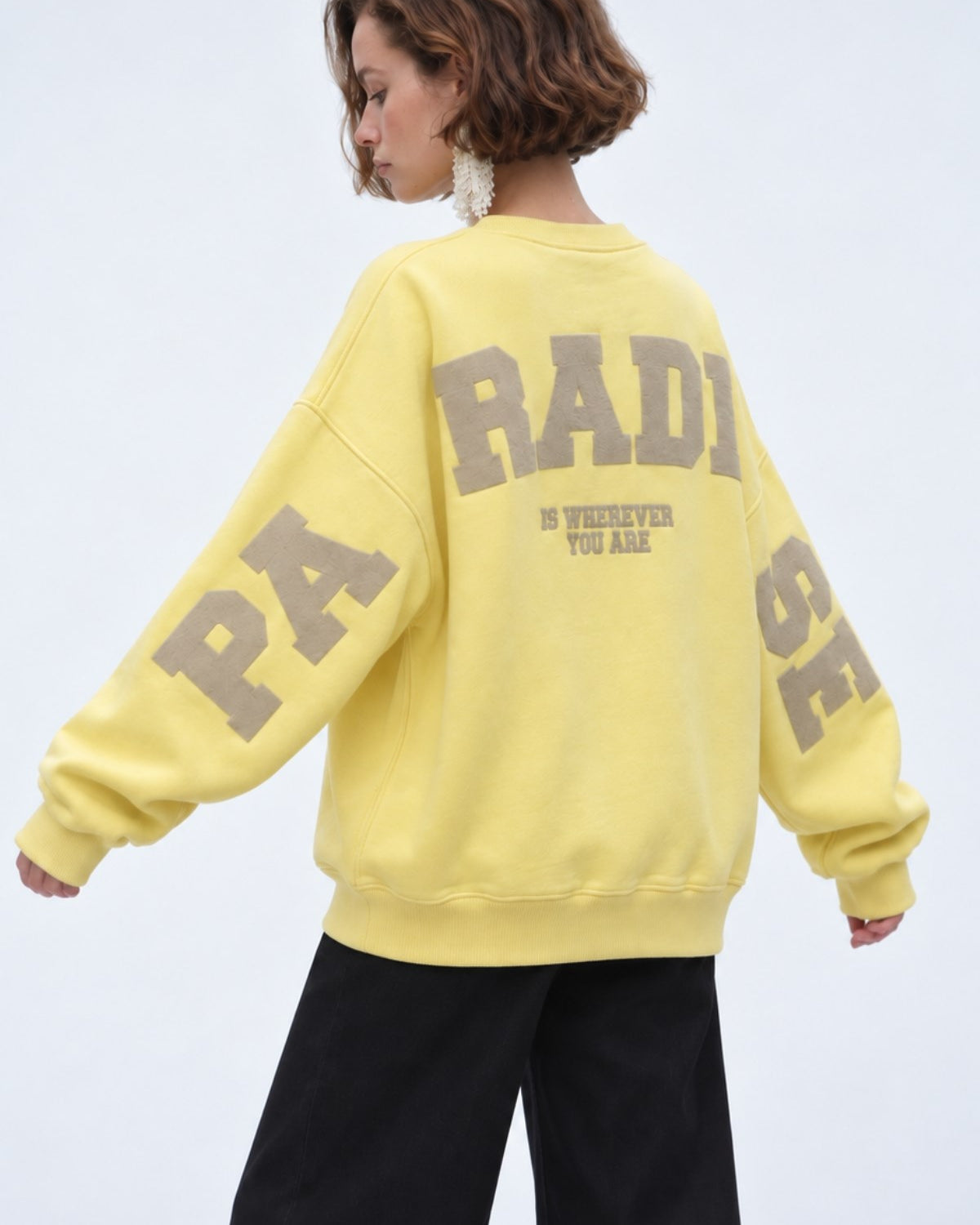 Kadın Oversize Sweatshirt Paradise Varsity Kabartma Baskılı Sarı – Bisiklet Yaka, 3 İplik Şardonlu Polar