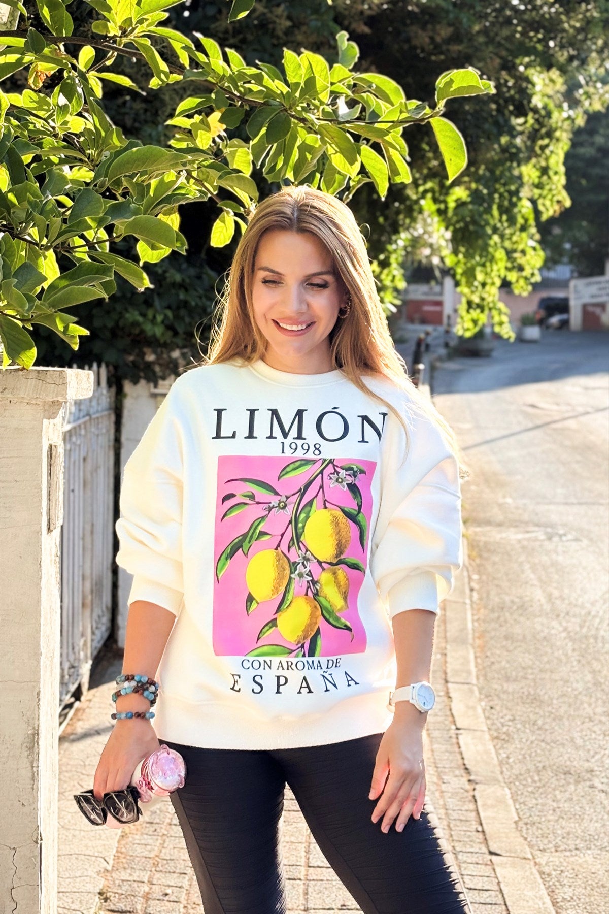 Oversize Kadın Sweatshirt Espana Limon Baskılı Beyaz – Bisiklet Yaka, 3 İplik Polar, Rahat Kalıp