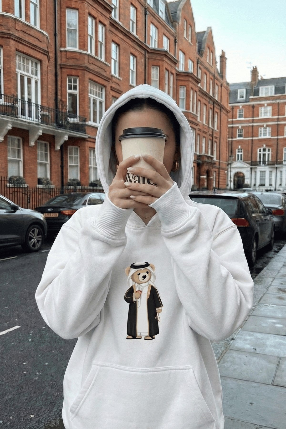 Erkek Oversize Sweatshirt Hoodie Qatari Bear Black Beyaz – Kapüşonlu, 3 İplik Polar, Kanguru Cepli