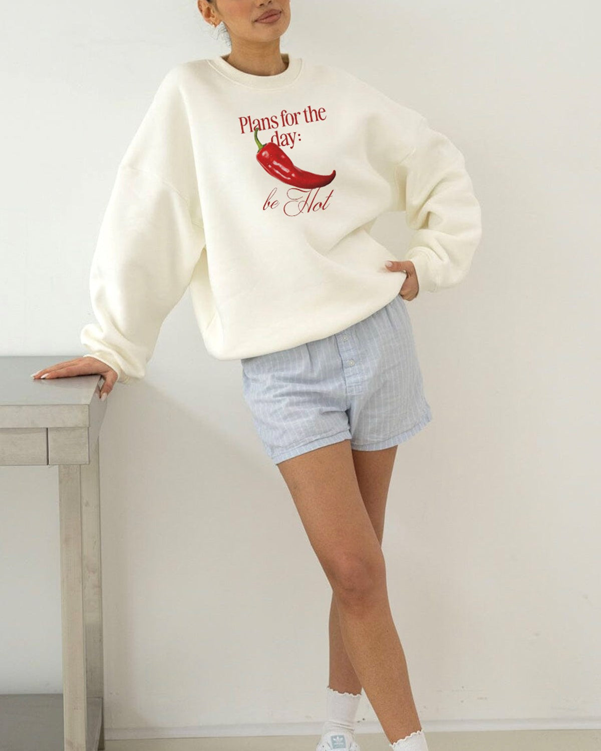Kadın Oversize Sweatshirt Be Hot Baskılı Beyaz – Bisiklet Yaka, 3 İplik Şardonlu Polar