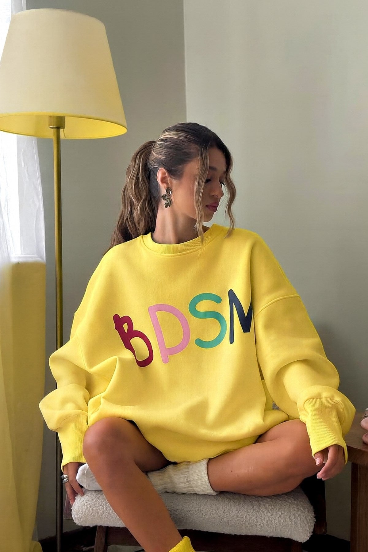 Kadın Oversize Sweatshirt Elbise Color Pop Baskılı Sarı – Bisiklet Yaka, 3 İplik Şardonlu Polar