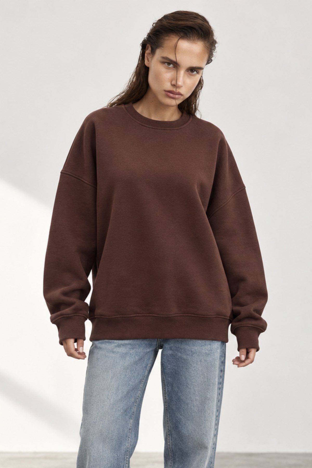 Kadın Oversize Sweatshirt Paris 3D Baskılı Kahverengi – Bisiklet Yaka, Kol ve Sırt Baskılı, 3 İplik