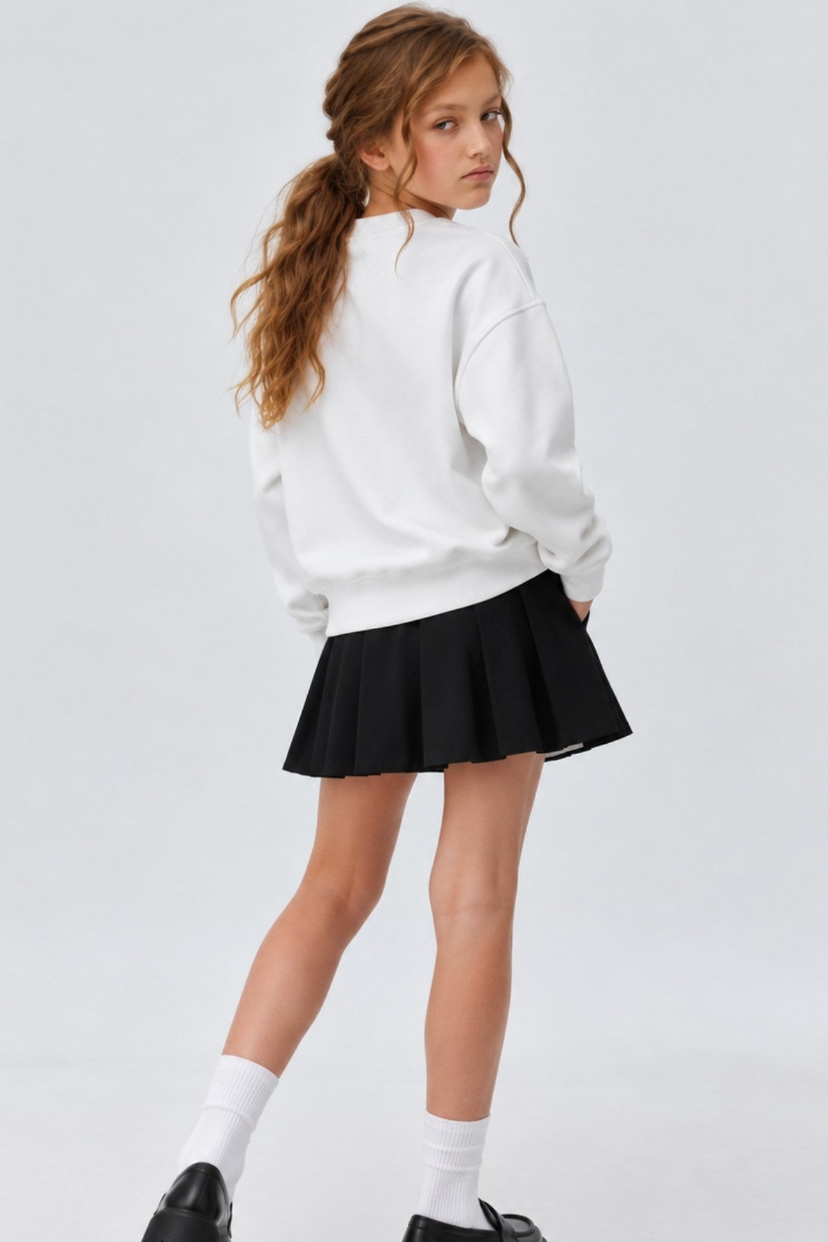 Kız Çocuk Oversize Sweatshirt Basic Beyaz – Bisiklet yaka, 3 iplik şardonlu polar