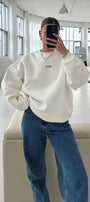 Kadın Oversize Sweatshirt AMORE Beyaz – Bisiklet Yaka, 3 İplik Şardounlu Polar