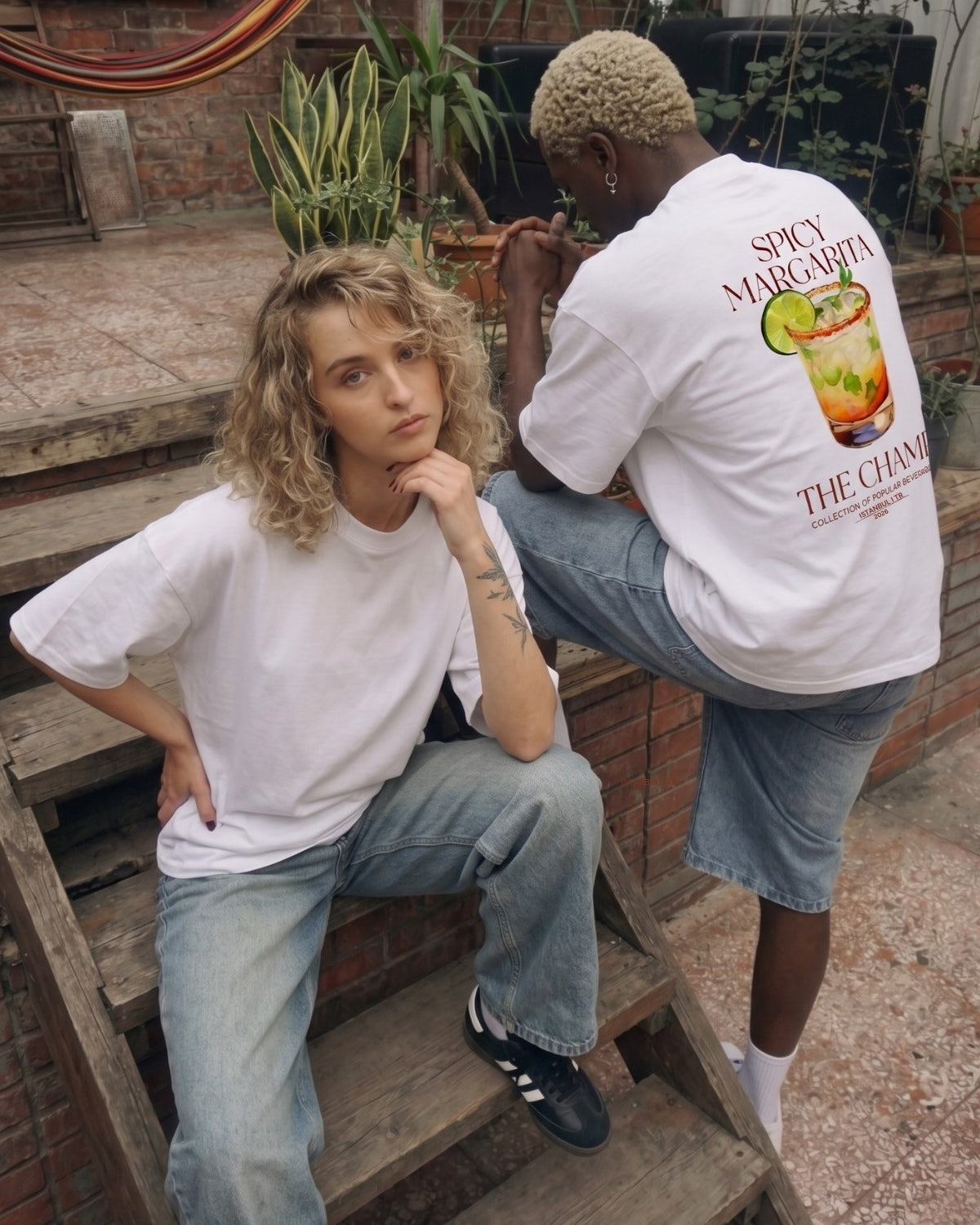 Unisex Oversize Tişört Spicy Margarita Baskılı Beyaz – Bisiklet Yaka, Rahat Kalıp, %100 Pamuk
