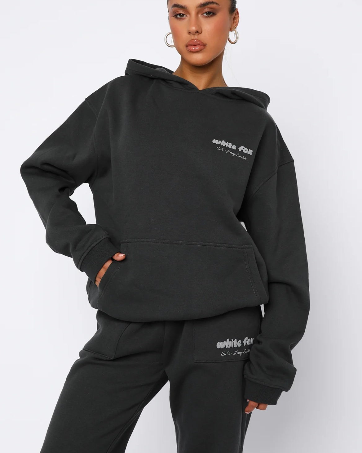 White Fox Kadın Era 8 Lounge Essentials Yazılı Kapüşonlu Oversize Hoodie