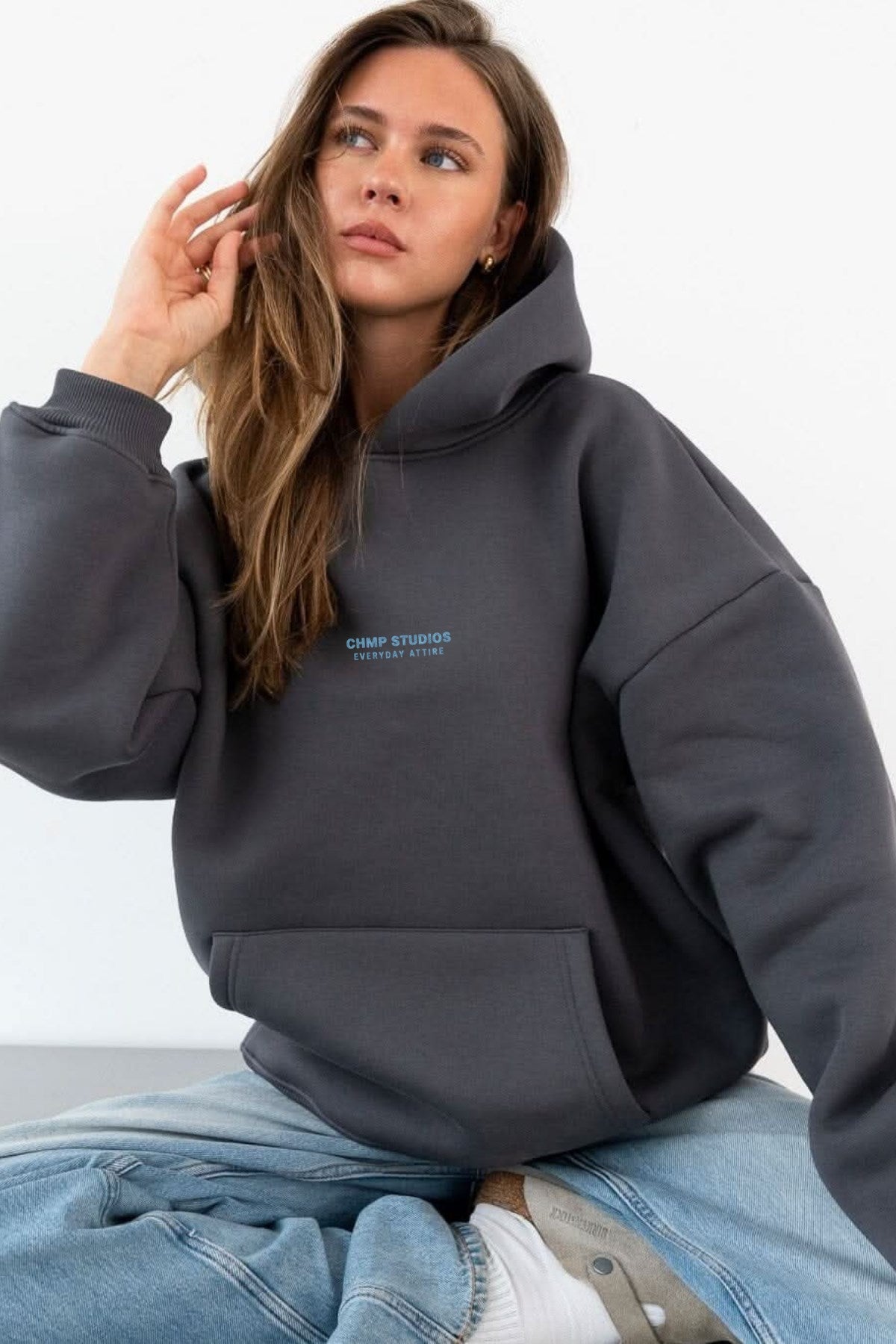 Kadın Oversize Sweatshirt Hoodie CHMP STUDIOS Füme – Kapüşonlu, 3 İplik Polar, Kanguru Cepli