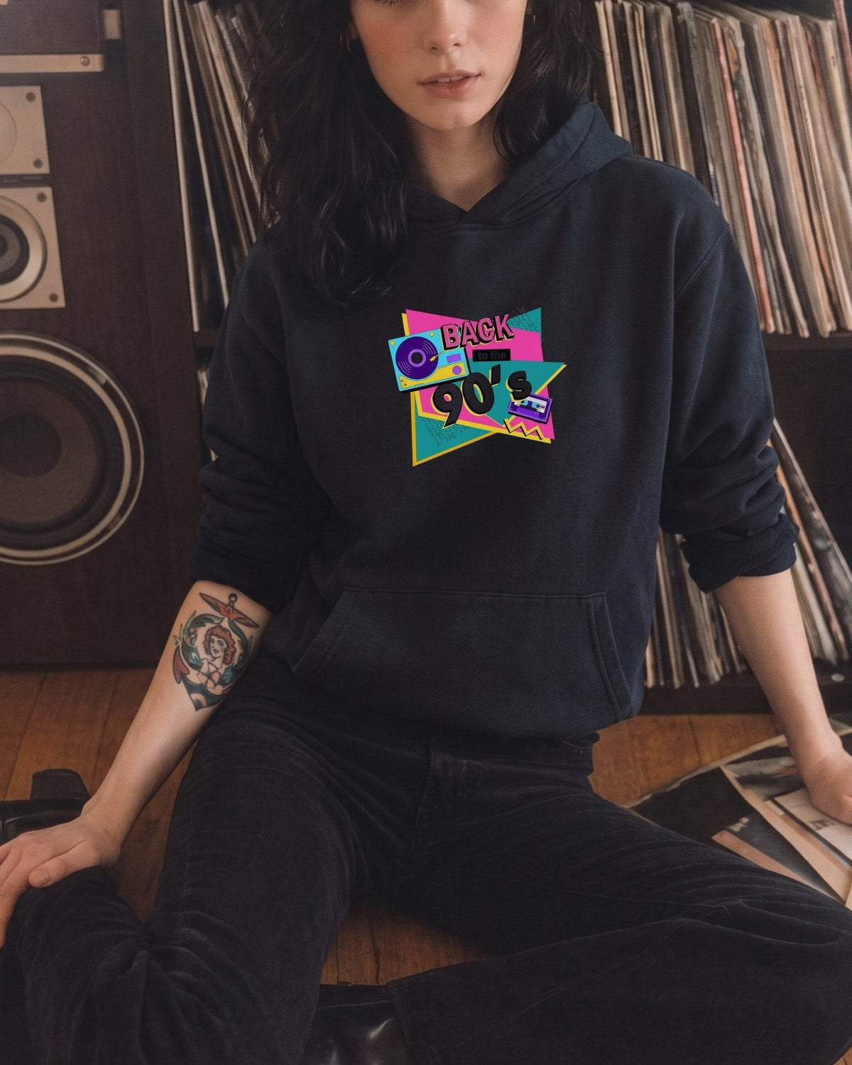 Kadın Oversize Hoodie Back To The 90’s Baskılı Siyah - Kapüşonlu, Kanguru Cepli, 3 İplik Polar