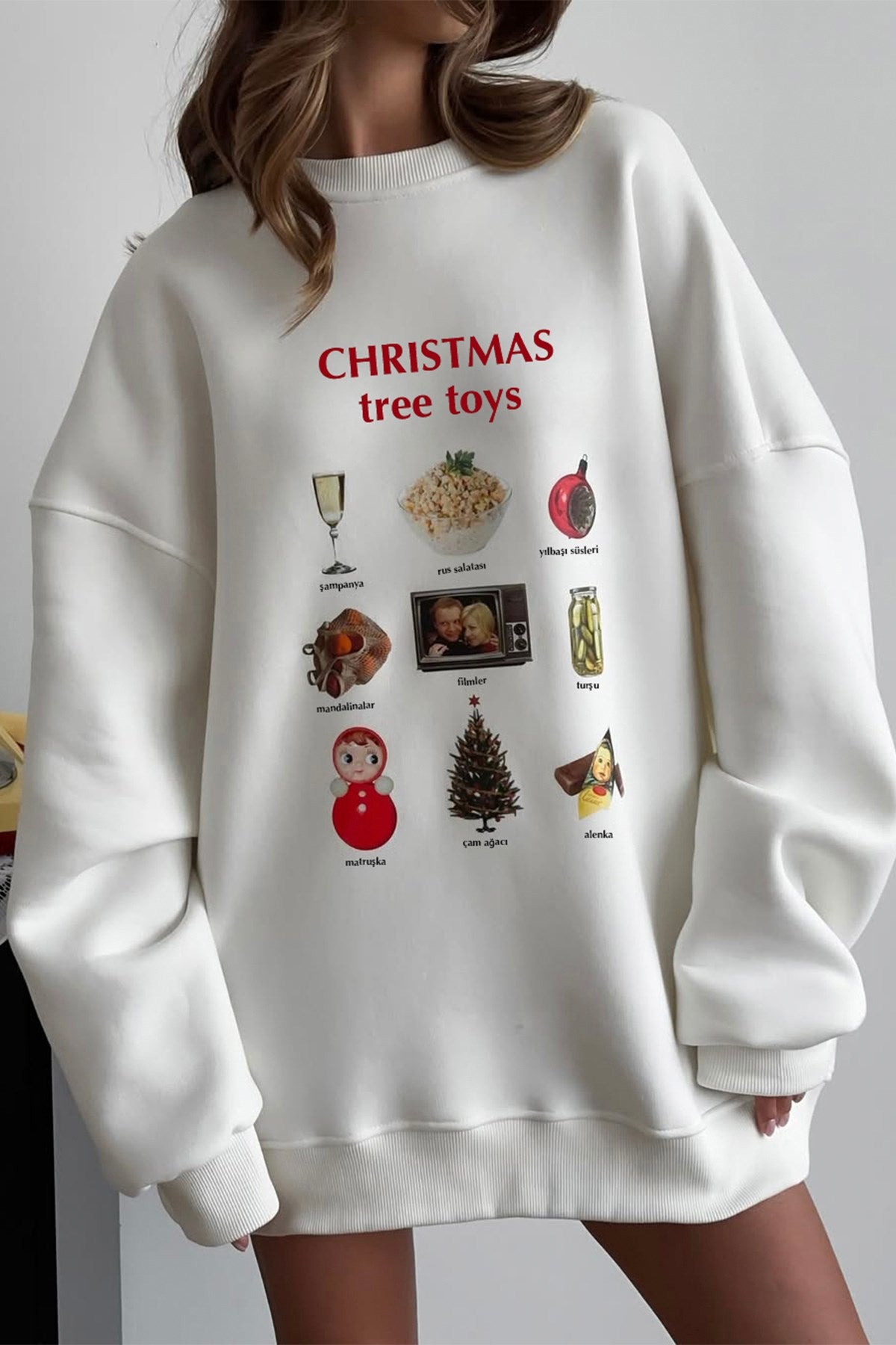 Kadın Oversize Sweatshirt Elbise Christmas Toys Baskılı Beyaz – Bisiklet Yaka, 3 İplik Polar