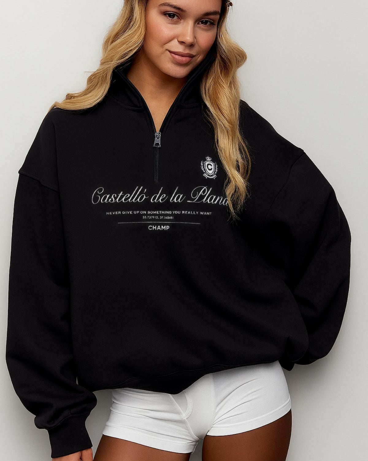 Kadın Siyah Castelló de la Plana Yazılı Fermuarlı Yarım Balıkçı Yaka Oversize Sweatshirt – Şehir ve Spor Stil