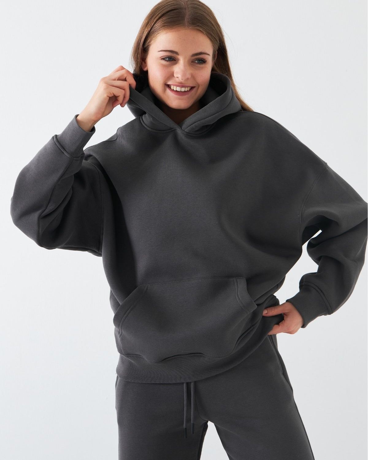  Oversize Unisex Sweatshirt Hoodie Füme – Kapüşonlu, 3 İplik Şardonlu Polar, Kanguru Cepli, Basic
