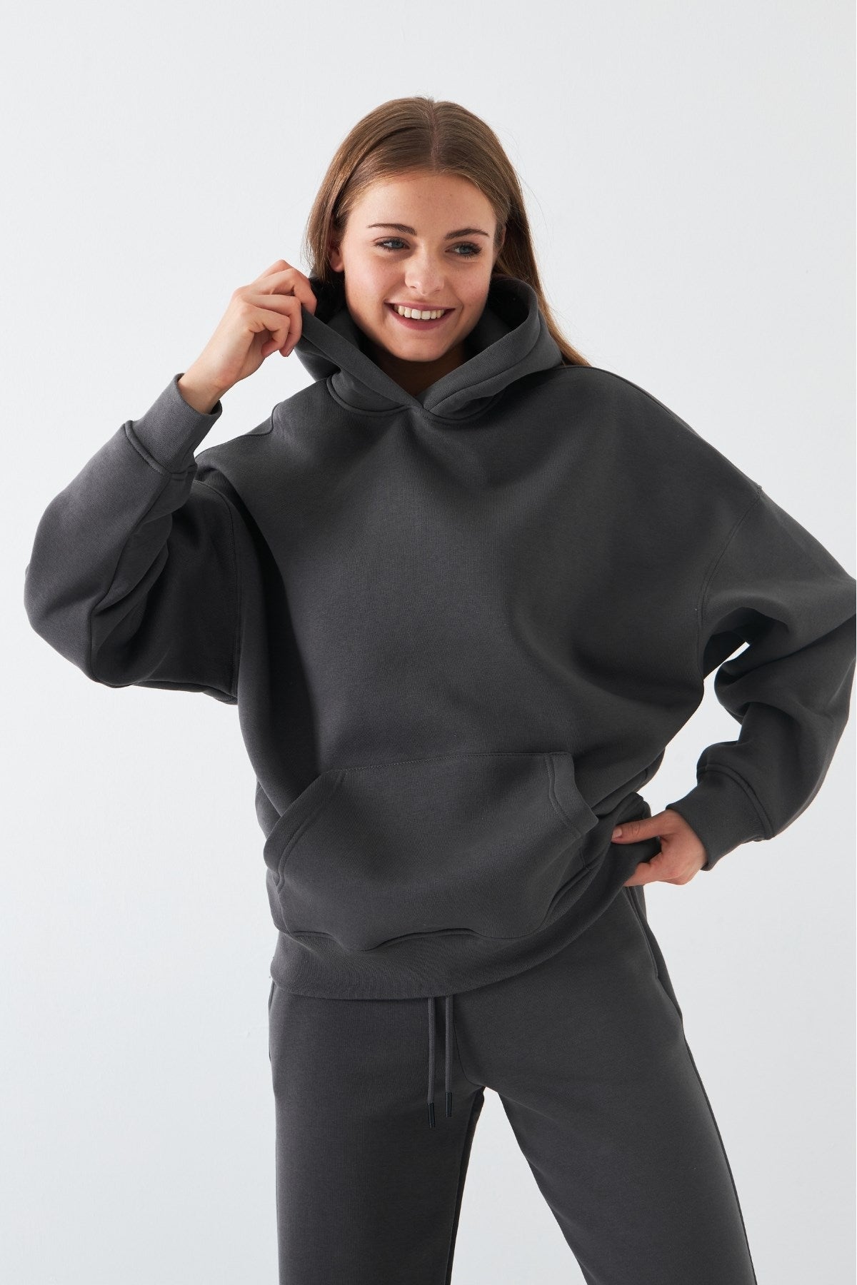  Oversize Unisex Sweatshirt Hoodie Füme – Kapüşonlu, 3 İplik Şardonlu Polar, Kanguru Cepli, Basic