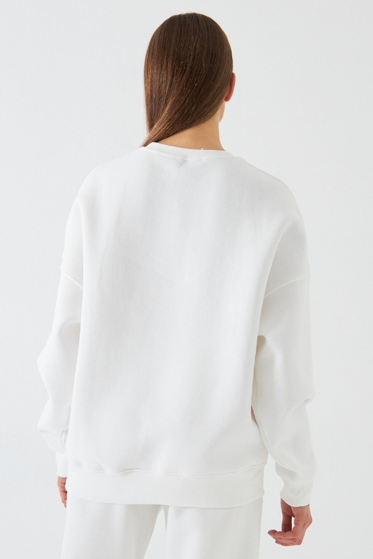 Kadın Oversize Sweatshirt Sun & Moon Baskılı Beyaz – Bisiklet Yaka, 3 İplik Şardonlu Polar