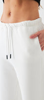 Oversize Unisex Eşofman Altı Beyaz – 3 İplik Şardonlu, Bol Paça, Cepli, Modern Rahat Kesim