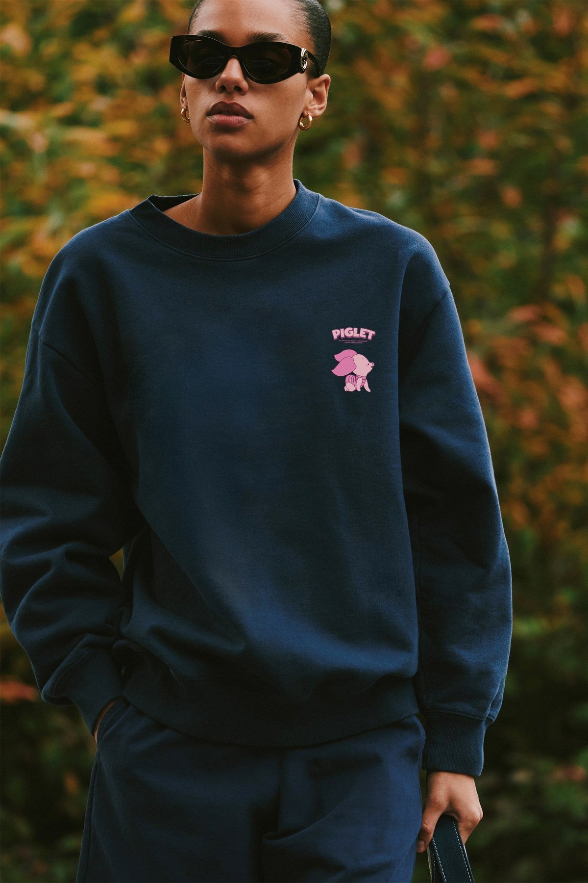 Kadın Oversize Sweatshirt Piglet Dreams Baskılı Lacivert – Bisiklet Yaka, 3 İplik Şardonlu Polar