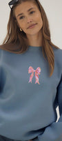 Kadın Oversize Sweatshirt Pembe Kurdele Baskılı Marine – Bisiklet Yaka, 3 İplik Şardonlu Polar
