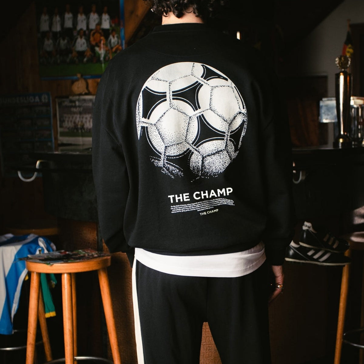 Erkek Siyah Bisiklet Yaka Sweatshirt  The Champ Futbol Topu Baskılı 3 İplik Şardonlu Oversize