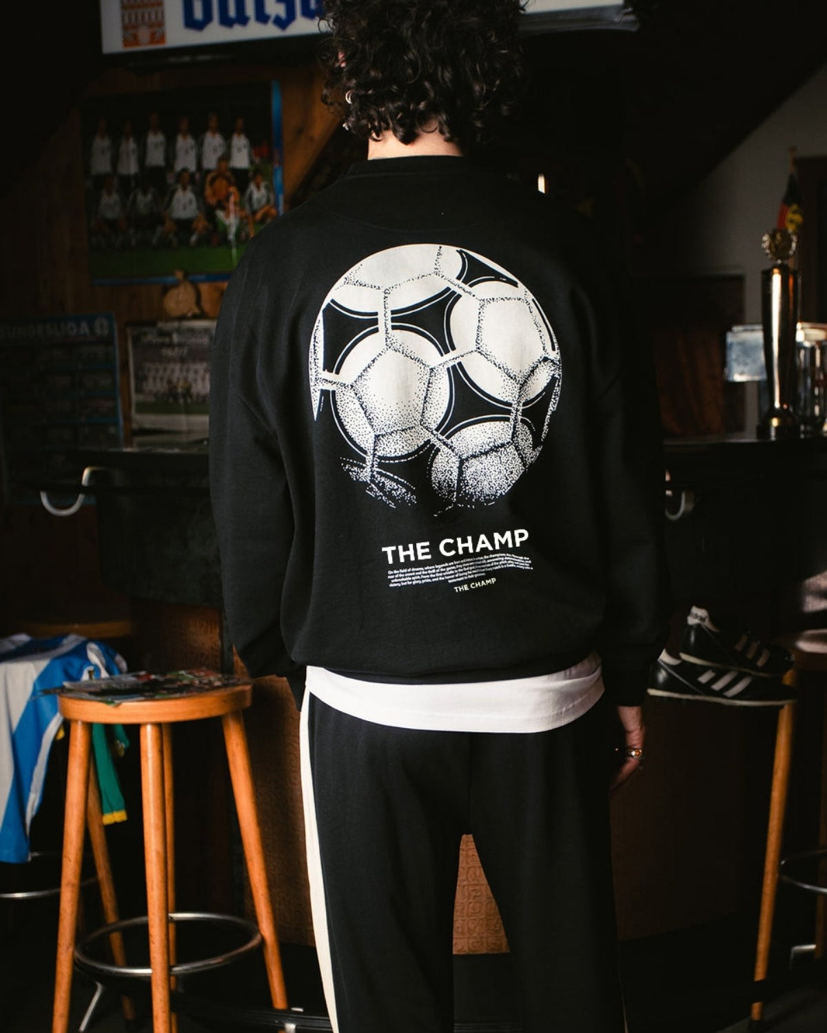 Erkek Siyah Bisiklet Yaka Sweatshirt  The Champ Futbol Topu Baskılı 3 İplik Şardonlu Oversize