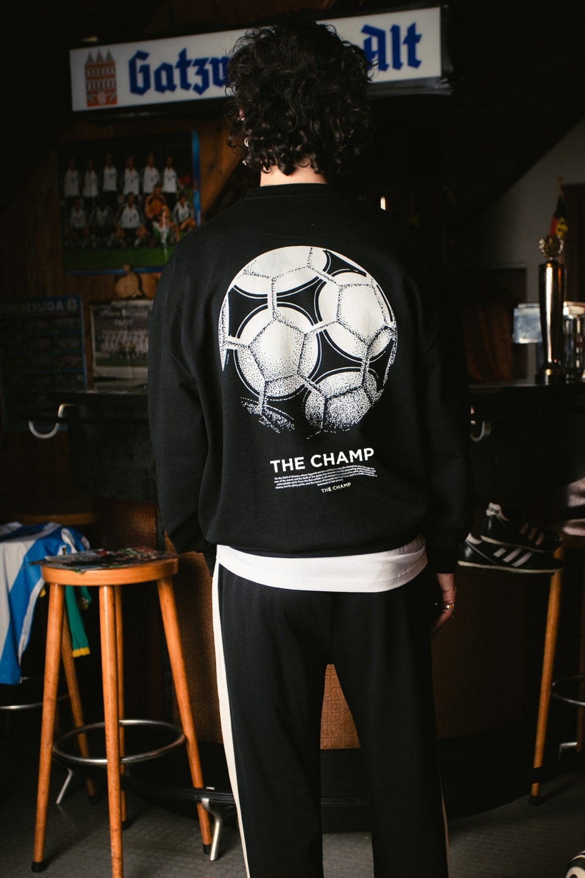 Erkek Siyah Bisiklet Yaka Sweatshirt  The Champ Futbol Topu Baskılı 3 İplik Şardonlu Oversize
