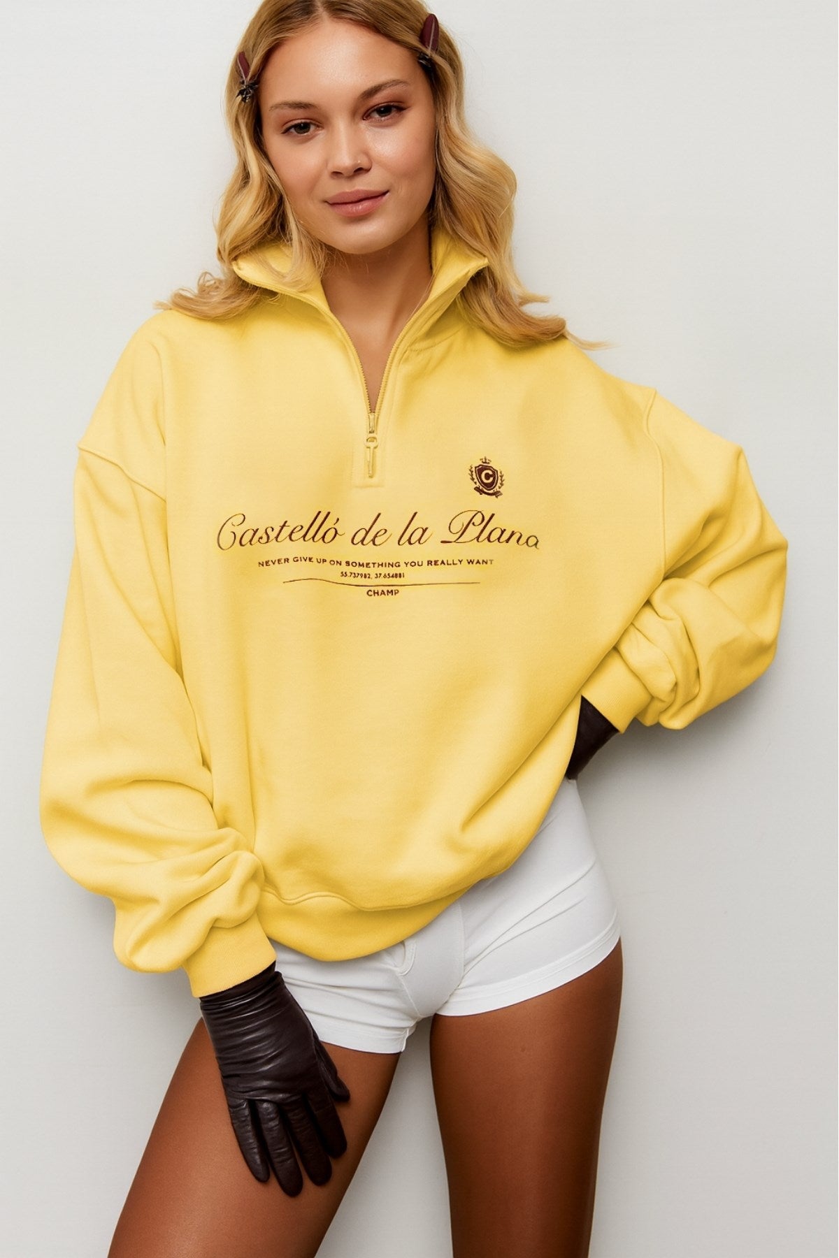 Kadın Oversize Sweatshirt Castelló de la Plana Baskılı Sarı – Yarım Fermuarlı, 3 İplik Polar