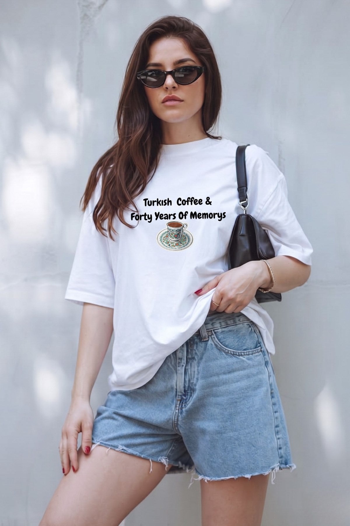 Unisex Oversize Tişört Türk Kahvesi Ritüeli Baskılı Beyaz – Bisiklet Yaka, Rahat Kalıp, %100 Pamuk