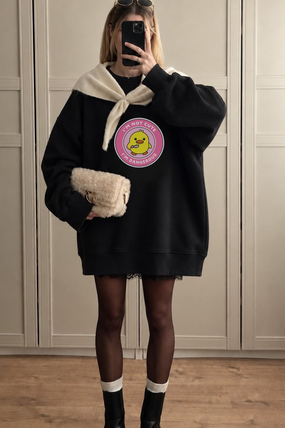 Kadın Oversize Sweatshirt Elbise Dangerous Chick Baskılı Siyah – Uzun Boy, 3 İplik Şardonlu Polar