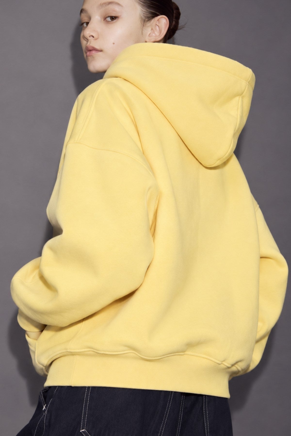 Kız Çocuk Oversize Basic Hoodie Sweatshirt Sarı – Kapüşonlu, Kanguru Cepli, 3 İplik Polar
