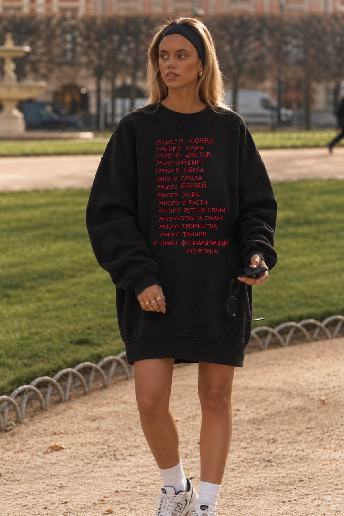 Kadın Oversize Sweatshirt Elbise More Love Baskılı Siyah – Bisiklet Yaka, 3 İplik Şardonlu Polar