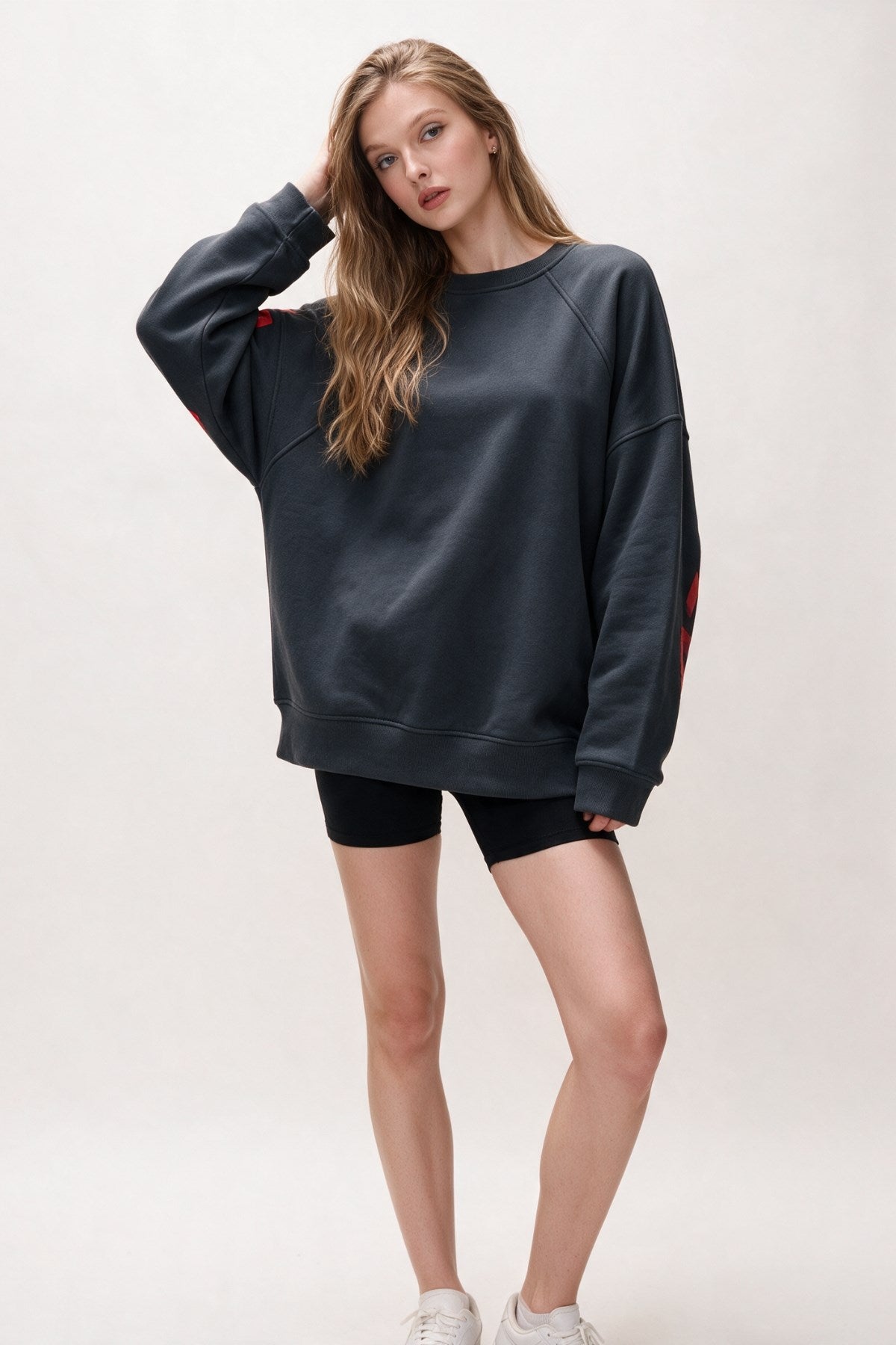 Kadın Oversize Sweatshirt Paradise Varsity Kabartma Baskılı Füme – Bisiklet Yaka, 3 İplik Şardonlu Polar