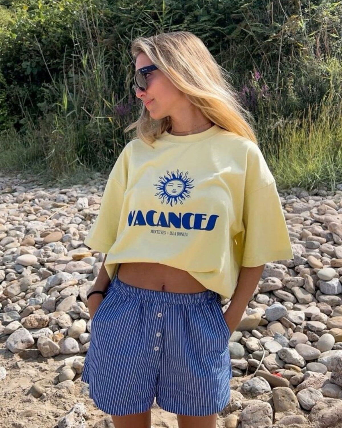Vacances Güneş Baskılı Kadın Oversize Tişört + Bez Çanta Hediyeli Yazlık Kombin – %100 Pamuk