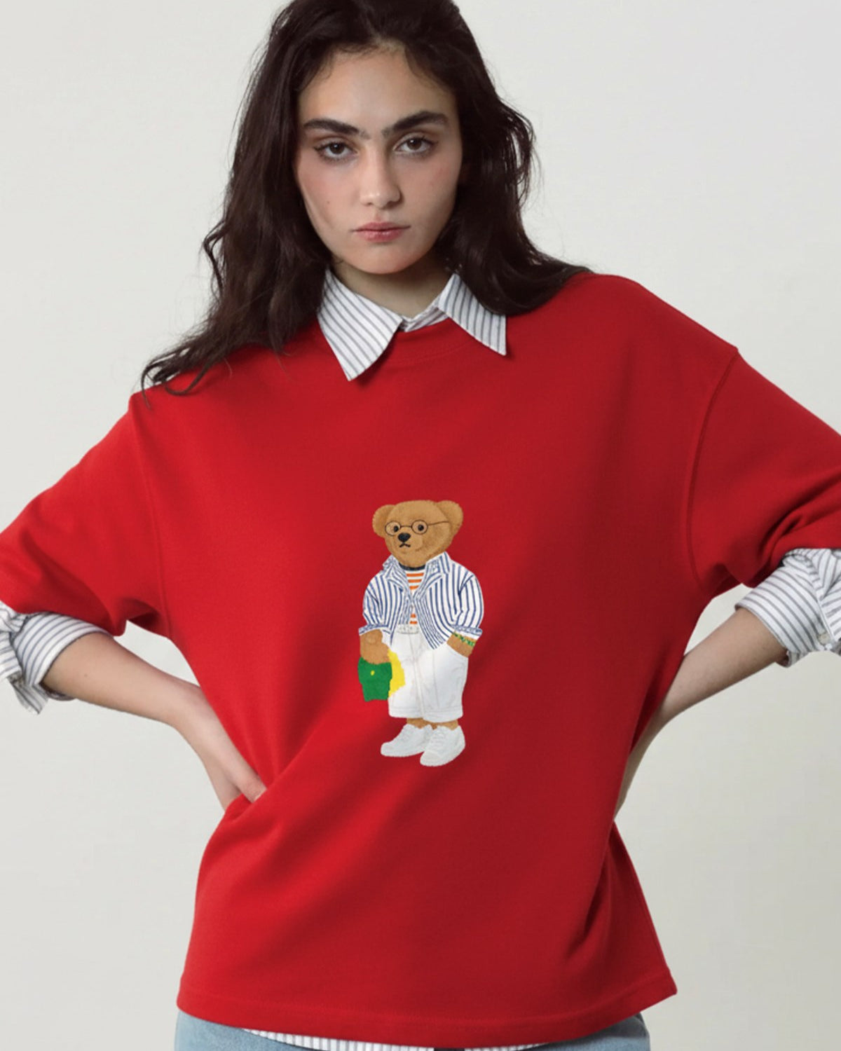 Kadın Oversize Tişört Bambino Bear Baskılı Kırmızı – Bisiklet Yaka, Rahat Kalıp, %100 Pamuk
