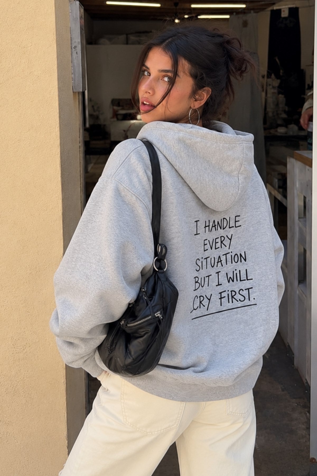 Kadın Oversize Hoodie Cry First Baskılı Gri Melanj – Kapüşonlu, Kanguru Cepli, Düşük Omuz