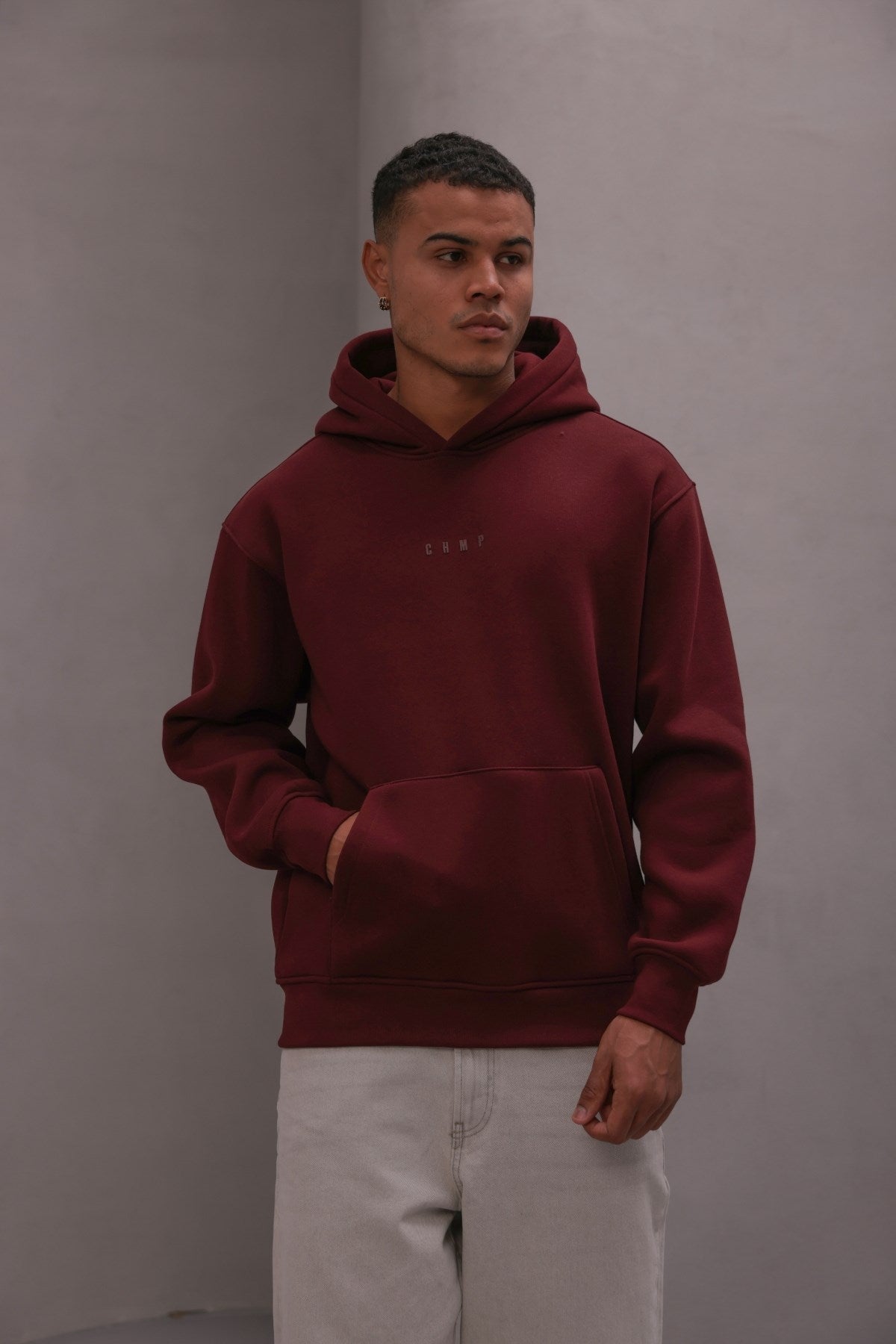 Erkek Oversize Sweatshirt Hoodie CHMP Yazlı Baskılı Bordo – Kapüşonlu, 3 İplik Polar, Kanguru Cepli