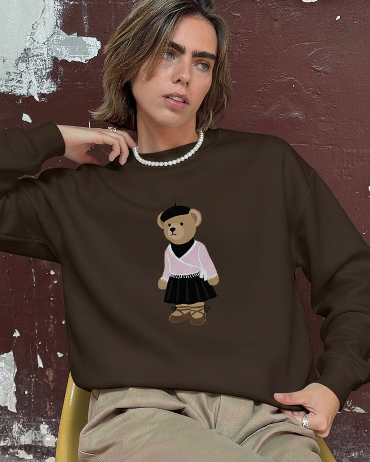 Kadın Oversize Sweatshirt Ballerina Bear Baskılı Kahverengi – Bisiklet Yaka, 3 İplik Şardonlu Polar