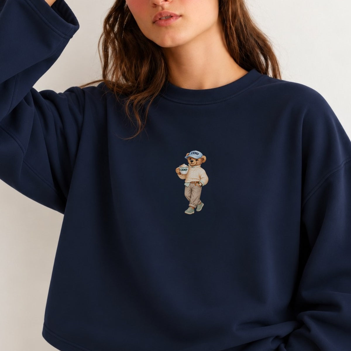 Kadın Relaxed Fit Sweatshirt Coffee Bear Baskılı Lacivert – Bisiklet Yaka, 3 İplik Şardonsuz