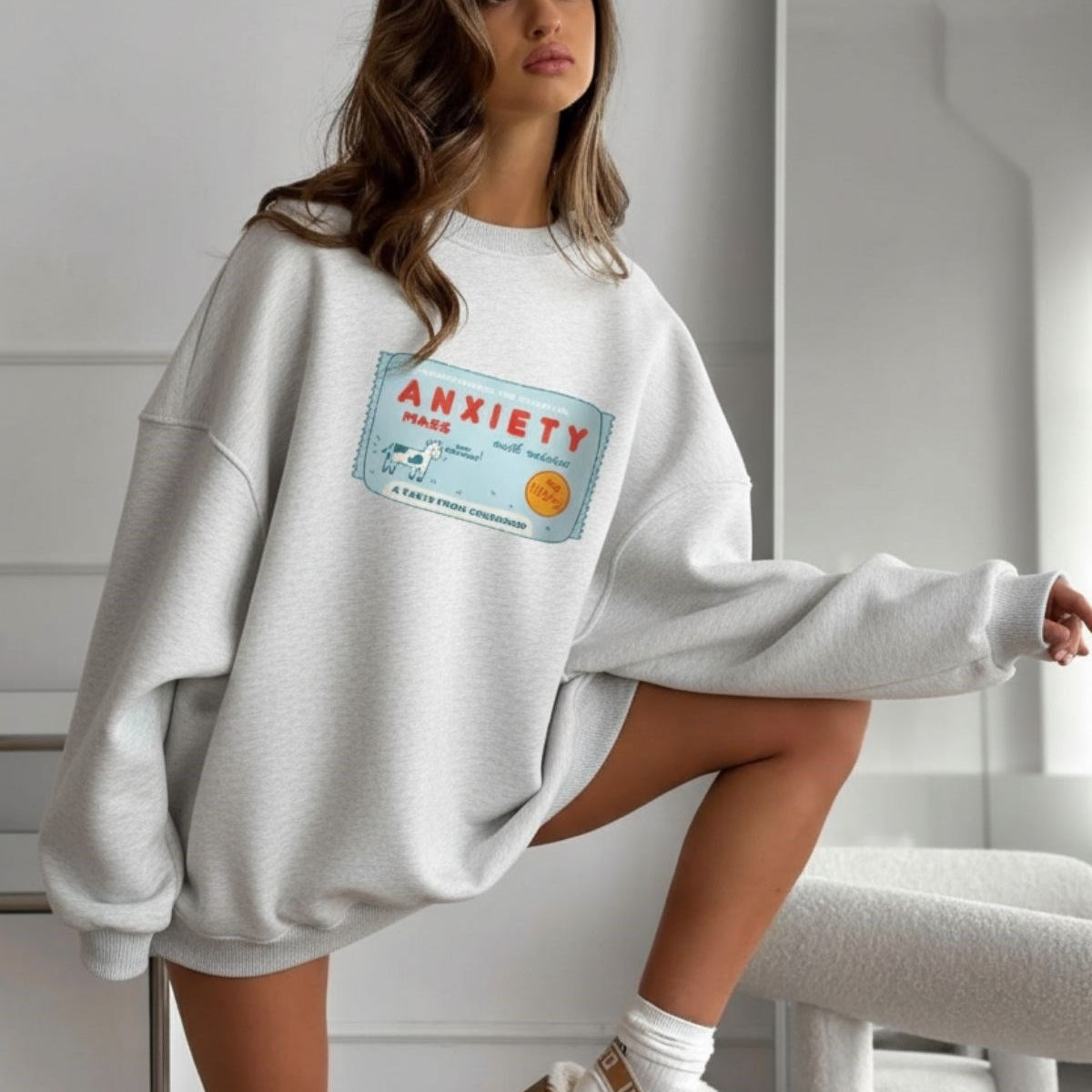 Kadın Oversize Sweatshirt Elbise Anxiety Bar Baskılı Gri Melanj– Bisiklet Yaka, 3 İplik Polar
