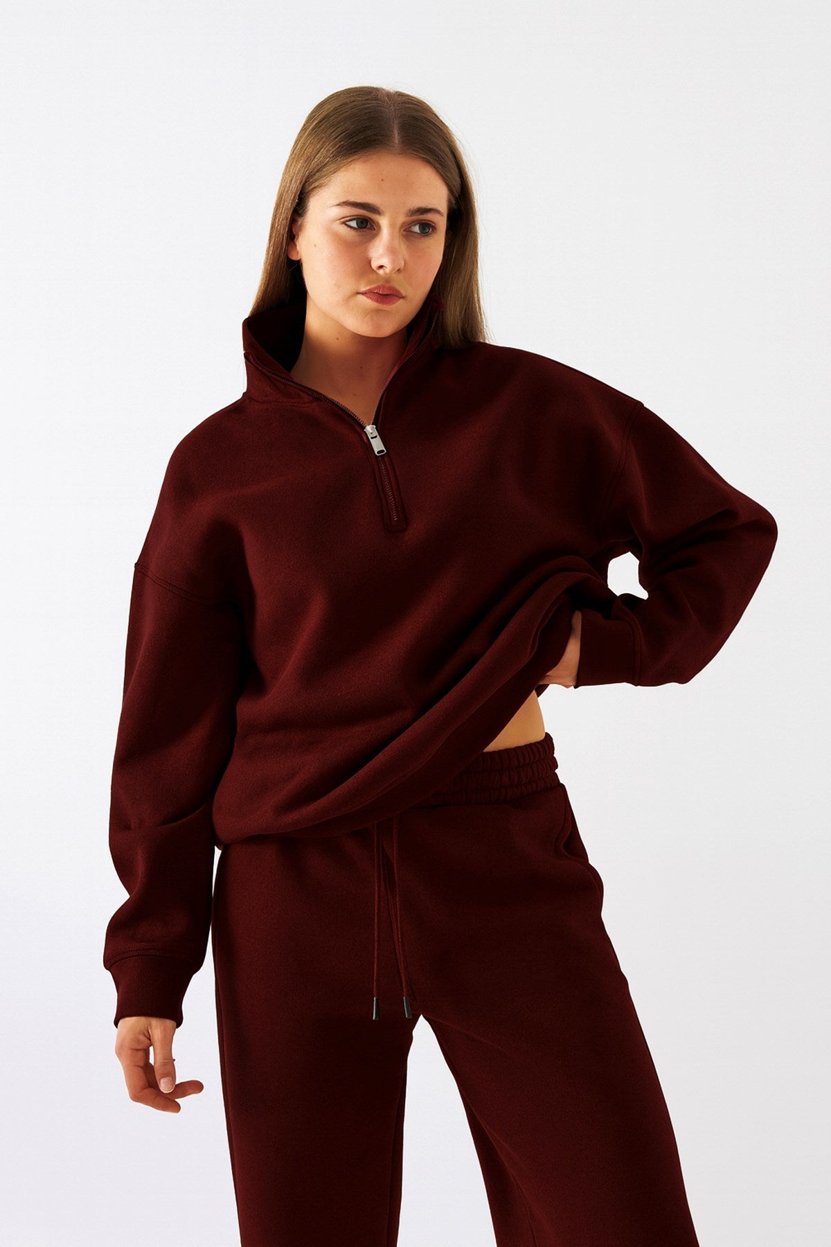Unisex Oversize Eşofman Takımı Basic Bordo – Fermuarlı Dik Yaka, Lastikli Paça, 3 İplik Şardonlu Polar