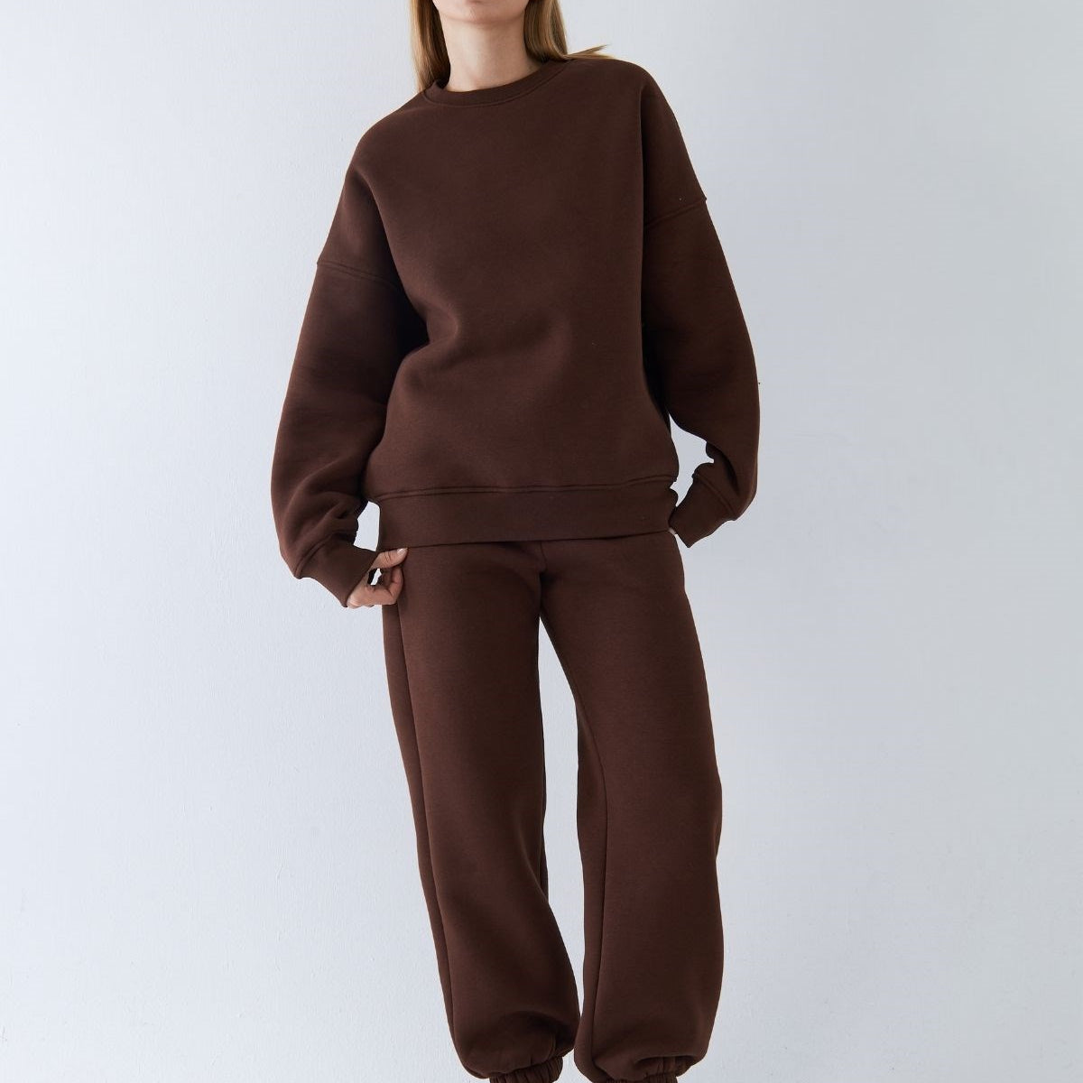 Unisex Oversize Eşofman Takımı Basic Kahverengi – Bisiklet Yaka, Lastikli Paça, 3 İplik Polar