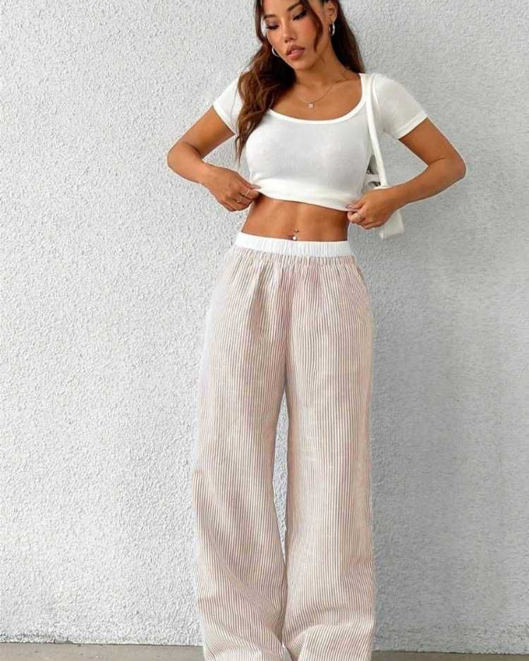 Kadın Gri Çizgili Poplin Dokuma Pantolon – Yüksek Bel Lastikli Bol Paça Rahat Model