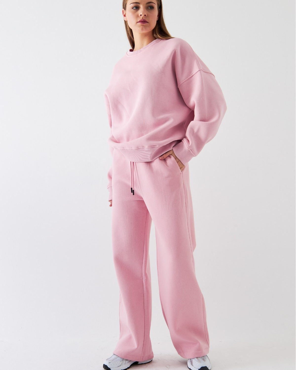 Unisex Oversize Eşofman Takımı Basic Pembe – Bisiklet Yaka, Boru Paça, 3 İplik Şardonlu Polar
